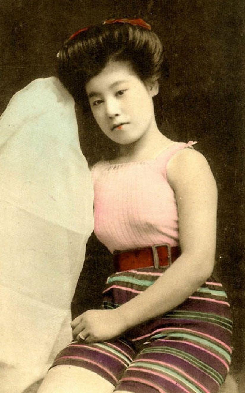 Japanese Pin-up: 1870-1920