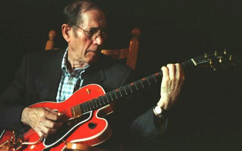 Jimi Hendrix and 19 other great guitarists of our time