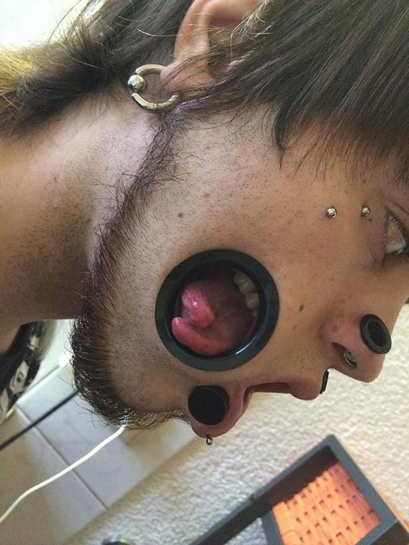 Joel Miggler es el tipo que llevó la modificación corporal extrema al siguiente nivel. Joel Miggler es el tipo que llevó la modificación corporal extrema al siguiente nivel.