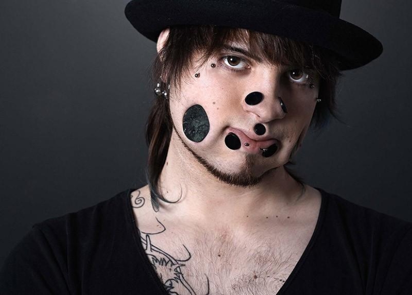 Joel Miggler is the guy who took extreme body modification to the next level. Joel Miggler is the guy who took extreme body modification to the next level.
