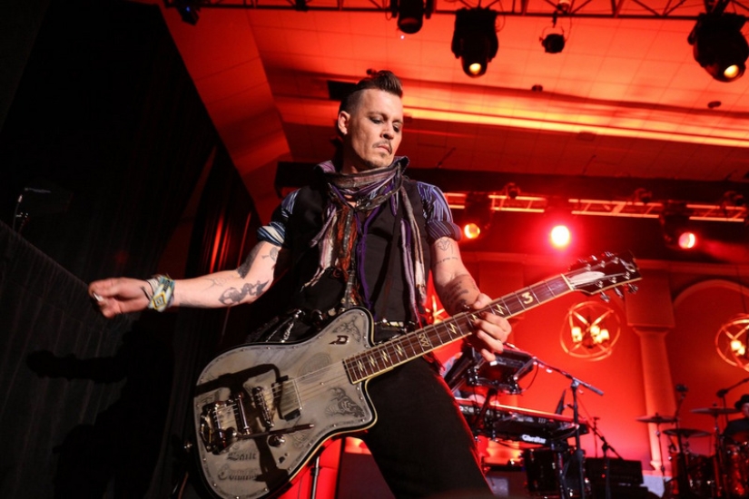 Johnny Depp will teach you how to spend $2 million a month