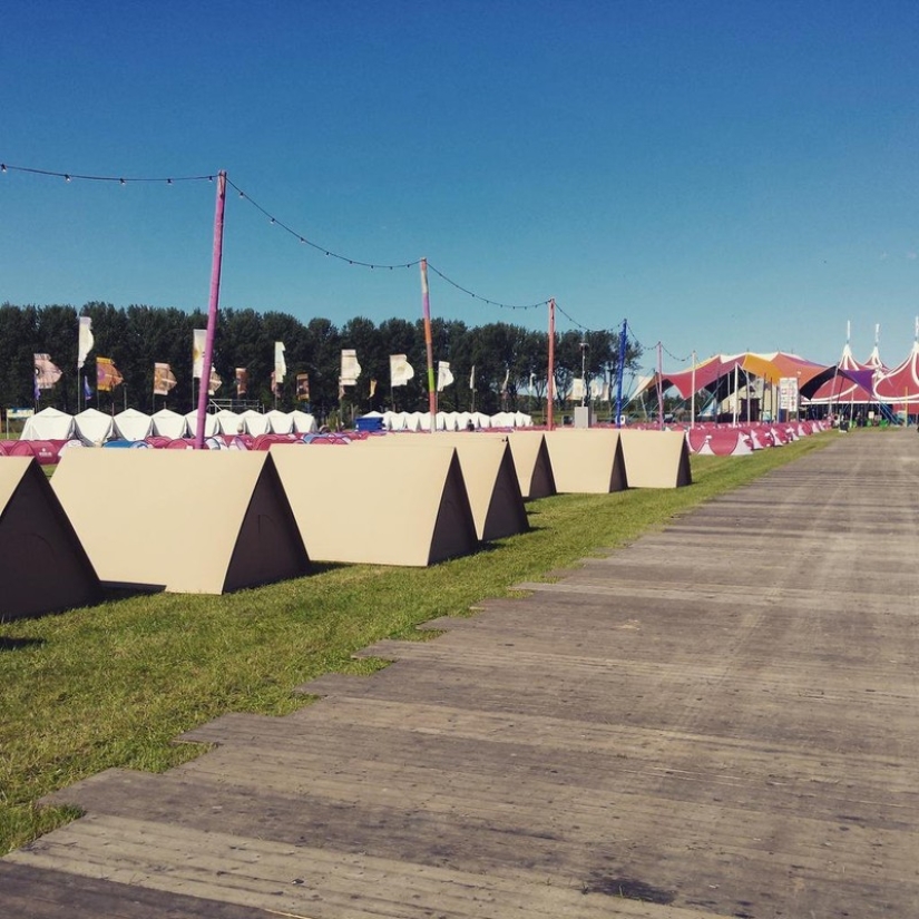 KarTent - cardboard tents for music festivals KarTent - cardboard tents for music festivals