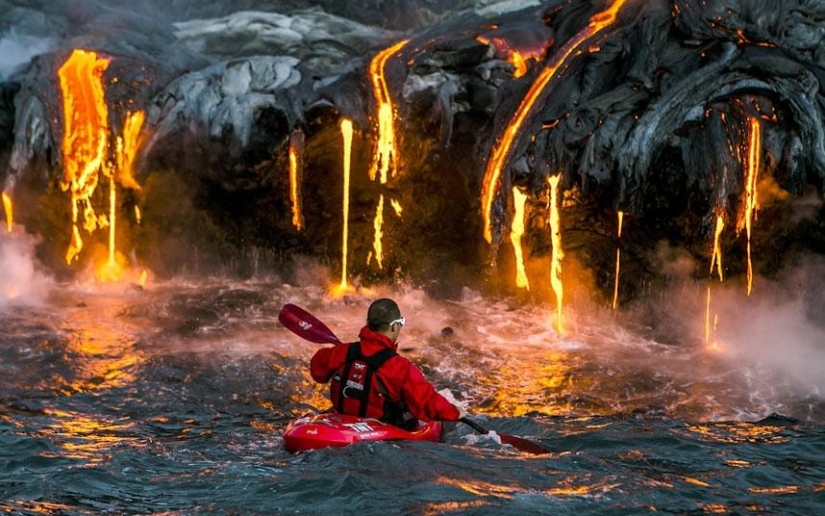 Kayak junto a la lava