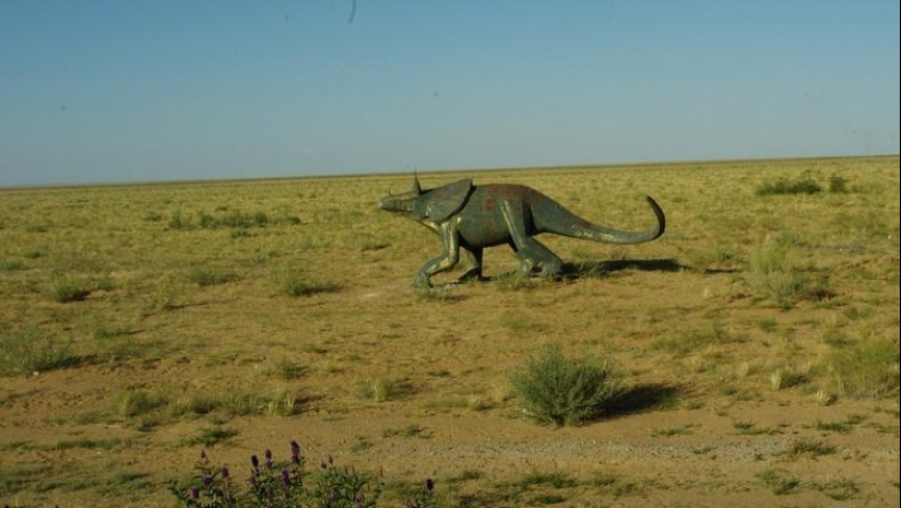 Kissing dinosaurs of Eren Hot in China Kissing dinosaurs of Eren Hot in China