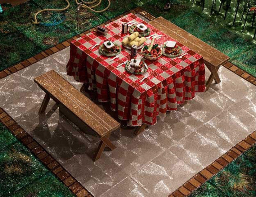 Kitchen and backyard made of ... beads!