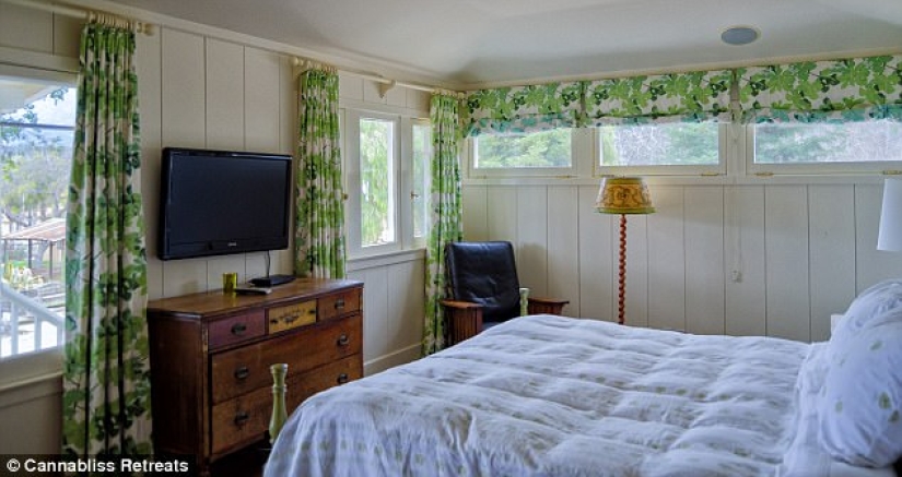 "Konoplayf": se ha abierto en Estados Unidos un centro de "yoga psicodélico" con marihuana "Konoplayf": se ha abierto en Estados Unidos un centro de "yoga psicodélico" con marihuana