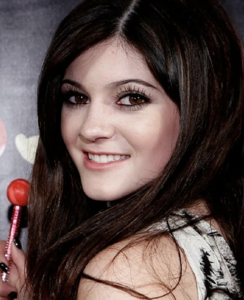 Kylie Jenner es la multimillonaria más joven de la historia