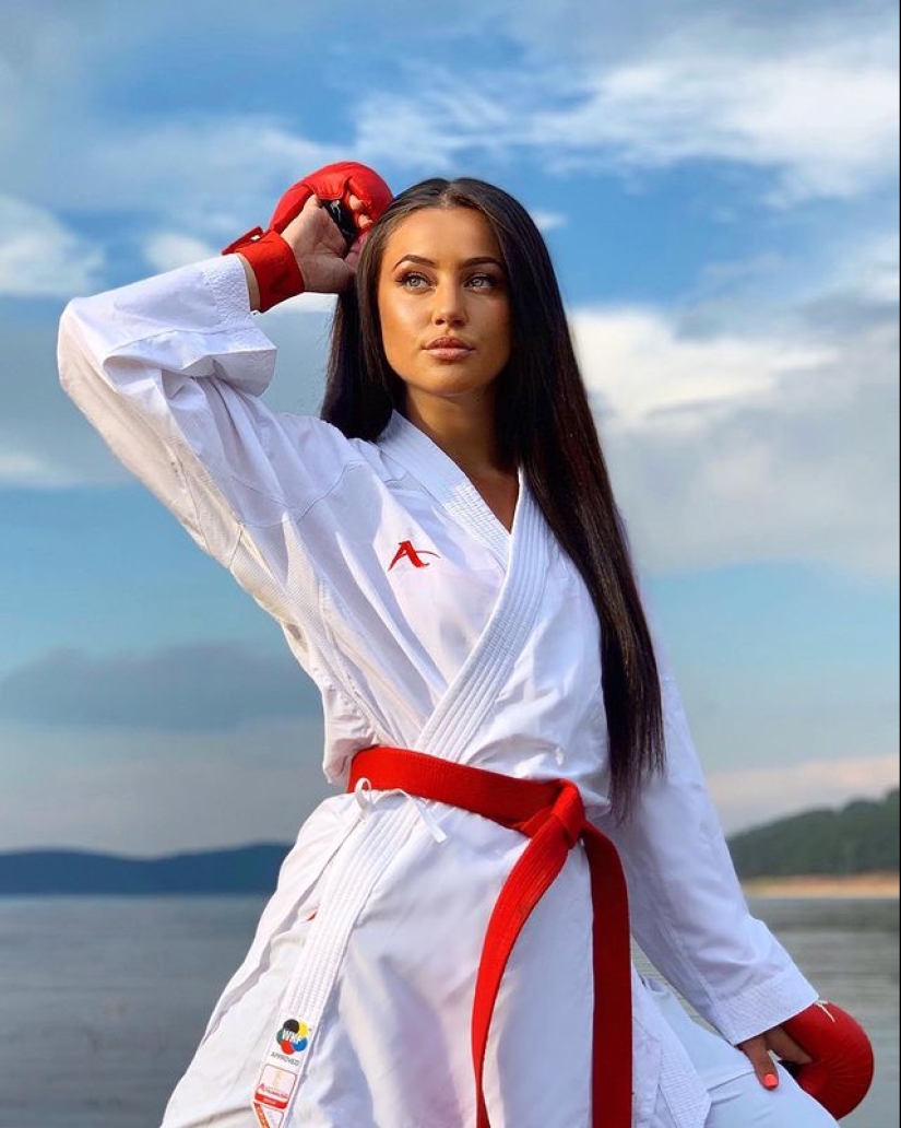 La atleta más bella de Macedonia, la karateka Monika Stefanovska