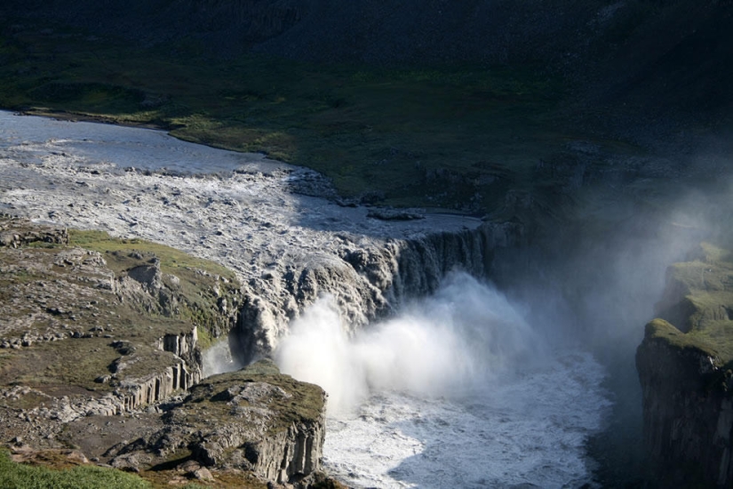 La belleza de las cascadas de Islandia en fotografías