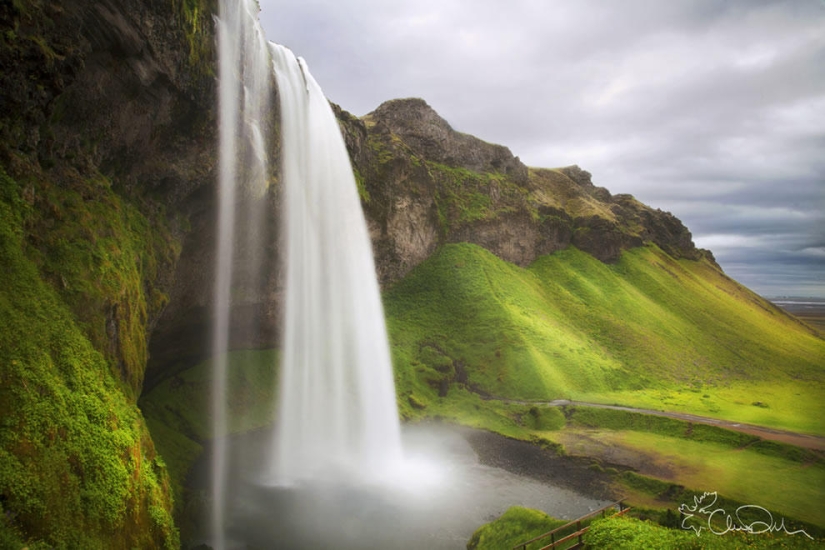 La belleza de las cascadas de Islandia en fotografías