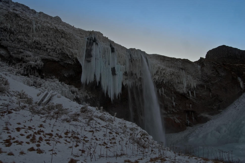 La belleza de las cascadas de Islandia en fotografías