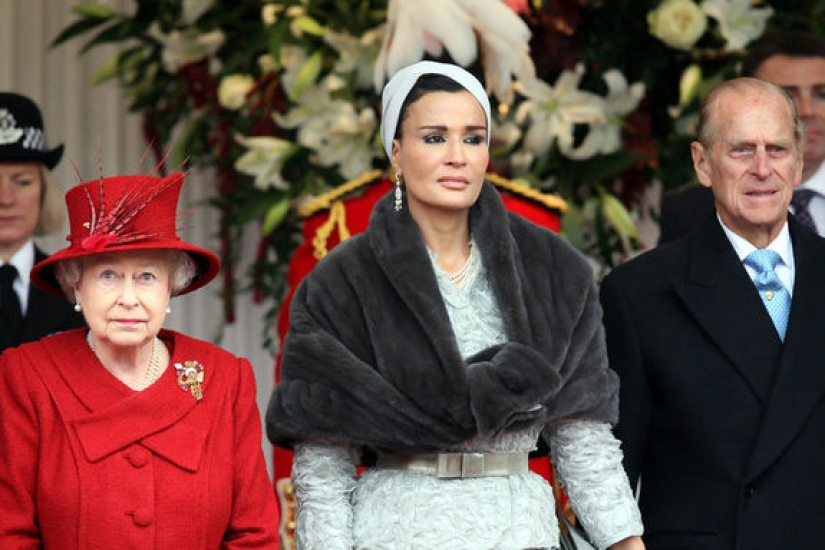 La belleza oriental que realmente gobierna Qatar: Sheikha Moza