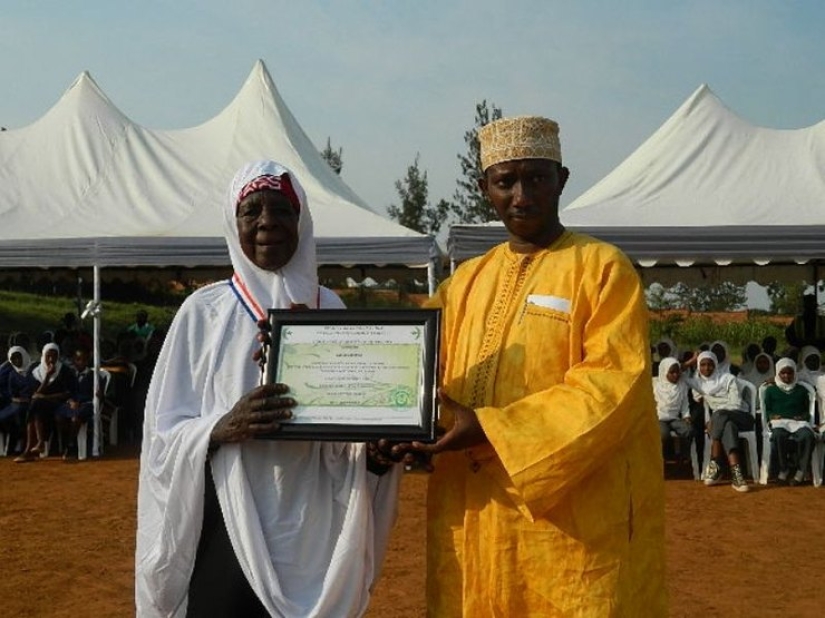 La bruja de Schindler: La mujer que salvó cientos de vidas La bruja de Schindler: La mujer que salvó cientos de vidas