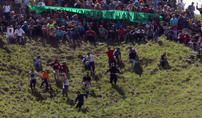 La competencia más ridícula y despiadada de mayo: Cooperschild Cheese Race 2013