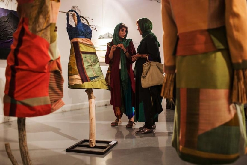 La doble vida de la juventud iraní La doble vida de la juventud iraní