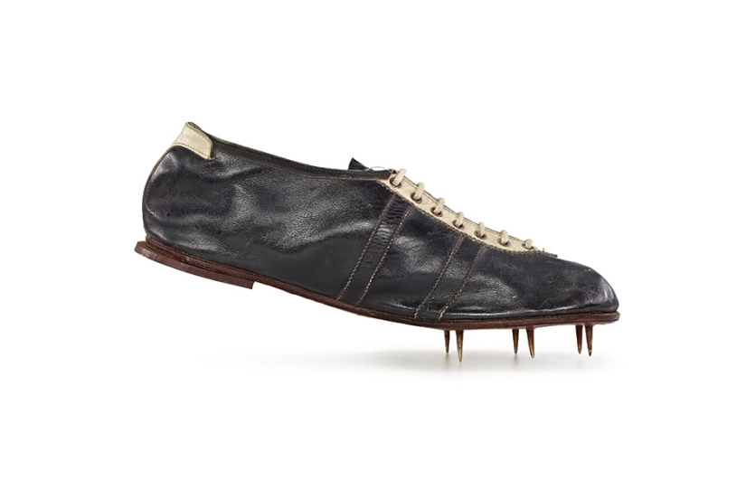 La evolución del diseño de zapatillas durante 200 años en 20 fotos La evolución del diseño de zapatillas durante 200 años en 20 fotos