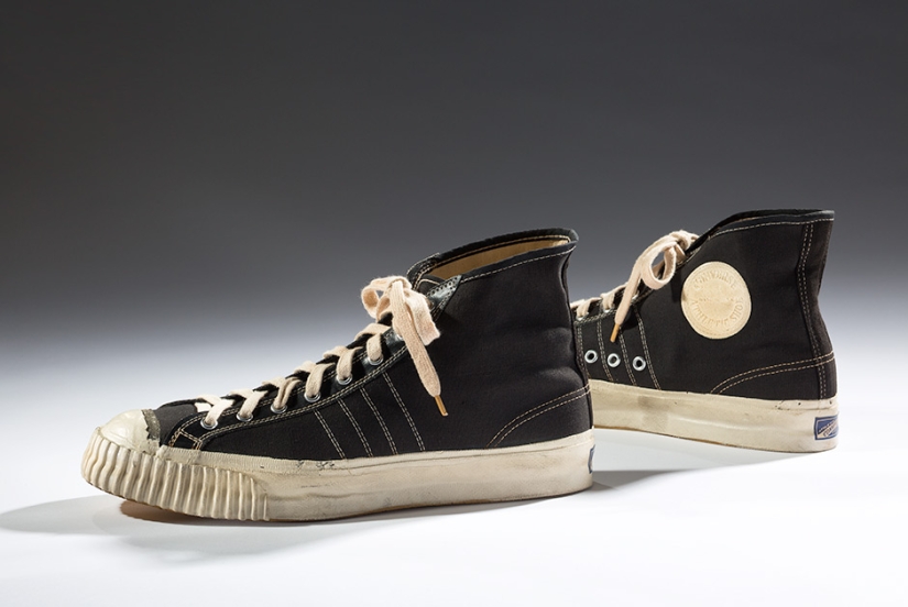 La evolución del diseño de zapatillas durante 200 años en 20 fotos La evolución del diseño de zapatillas durante 200 años en 20 fotos