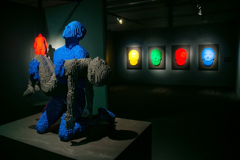La exposición de fama mundial "El arte de LEGO" se inauguró en Moscú