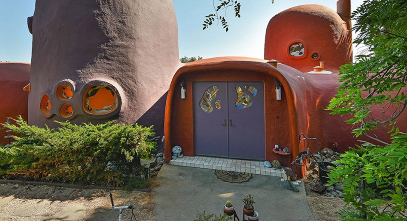 La Extraña Casa de los Picapiedra en California que Nadie Quiere Comprar