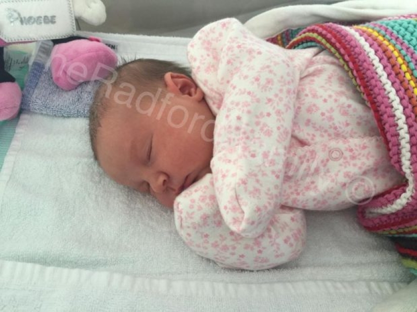 La familia más grande de Gran Bretaña celebra el nacimiento de su hijo número 19
