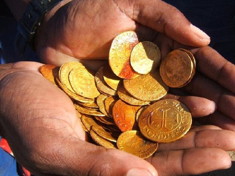 La felicidad ha caído en: un barco de 500 años con oro por valor de3 13 millones fue encontrado en el desierto