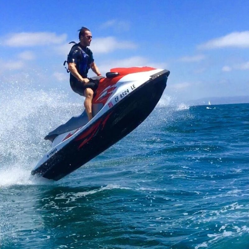 La lujosa vida de este hombre casado solo puede ser envidiada