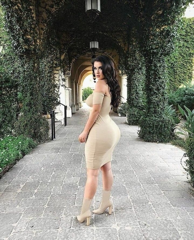 La modelo de talla grande más famosa con una figura inusual.