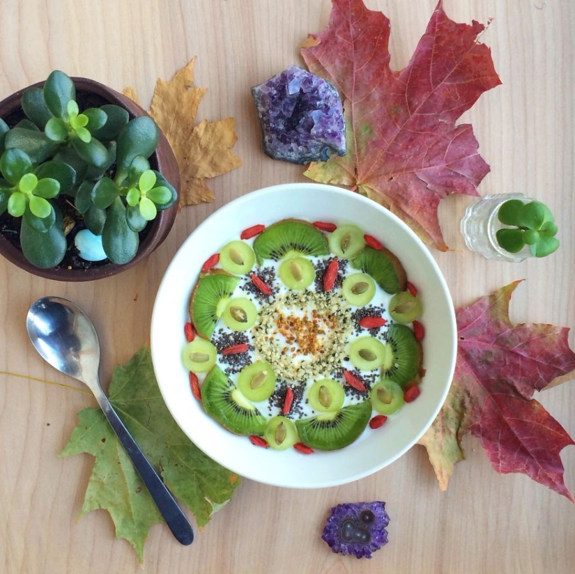 La niña crea verdaderas obras de arte con sus platos veganos