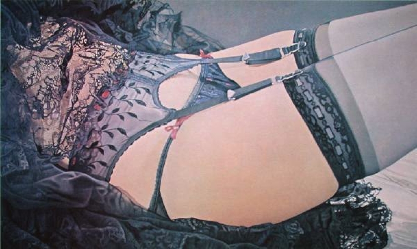La sexualidad de los muslos femeninos en ropa interior del artista estadounidense John Kaser