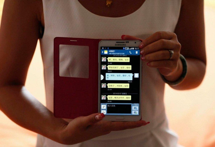 La tragedia de los familiares de los pasajeros desaparecidos del Boeing malasio