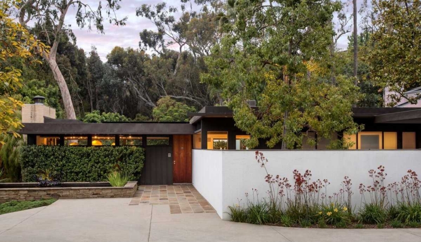 La ultramoderna finca de uno de los creadores de Los Simpson, que se puede comprar por 18 millones de dólares La ultramoderna finca de uno de los creadores de Los Simpson, que se puede comprar por 18 millones de dólares