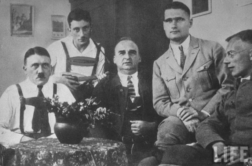 La vida de Adolf Hitler en fotografías