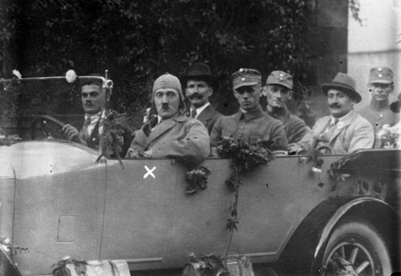La vida de Adolf Hitler en fotografías