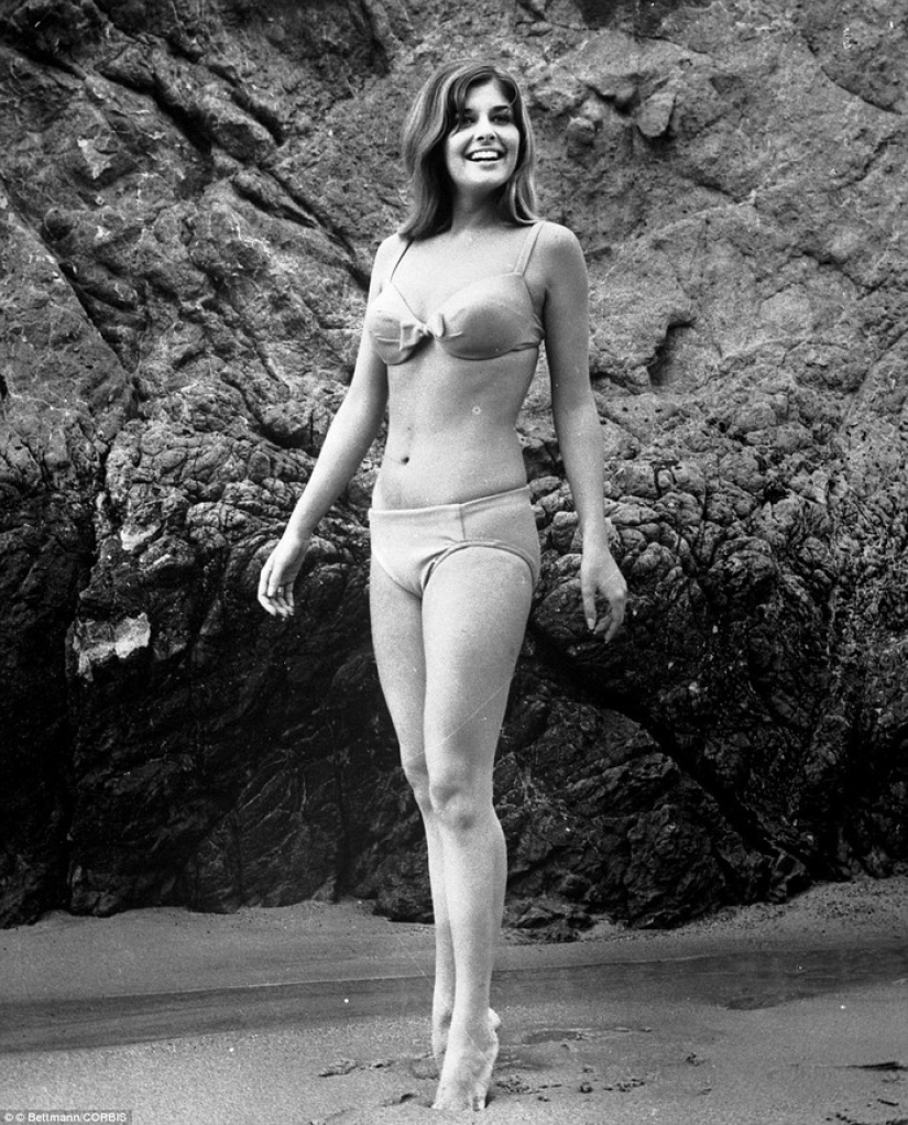 La vida en la playa: las estrellas de la Era Dorada de Hollywood en un álbum en blanco y negro de fotos glamorosas de la playa
