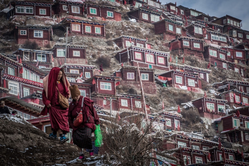 Larung Gar: 40 mil budistas a gran altura