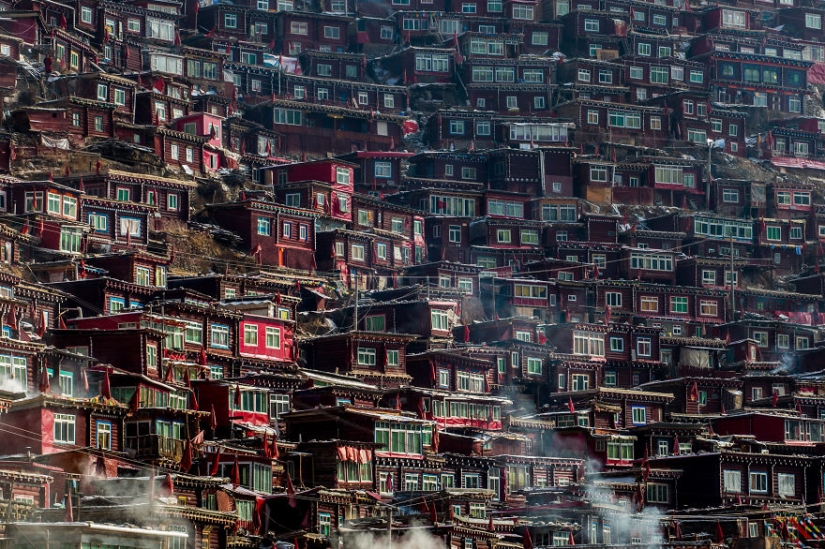 Larung Gar: 40 mil budistas a gran altura