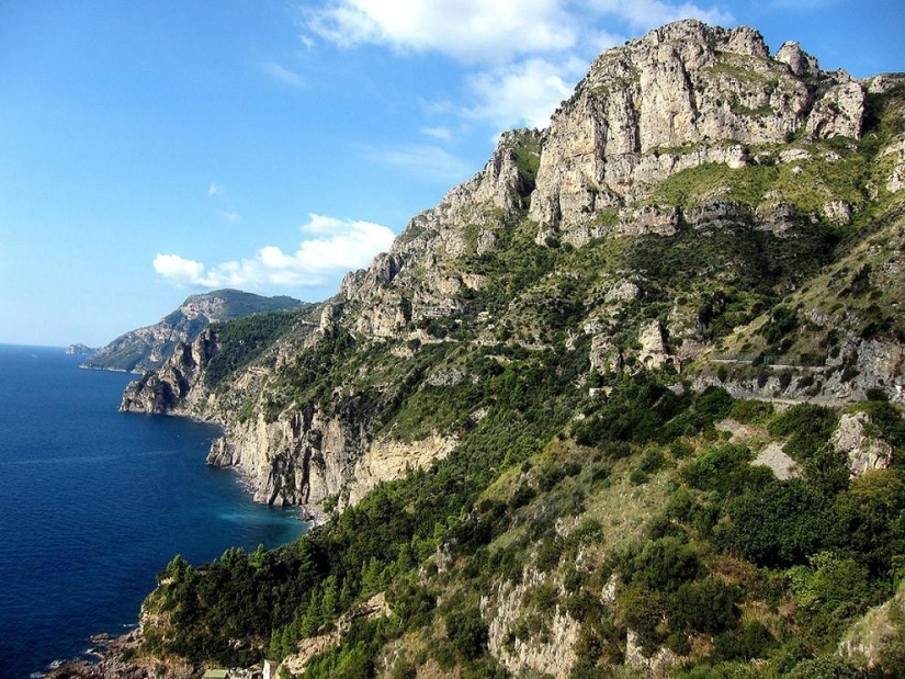 Las 20 carreteras más pintorescas y arriesgadas para los amantes de la aventura