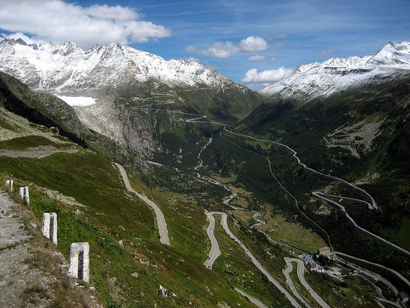 Las 20 carreteras más pintorescas y arriesgadas para los amantes de la aventura