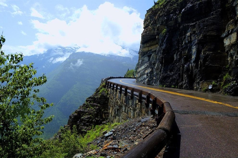Las 20 carreteras más pintorescas y arriesgadas para los amantes de la aventura