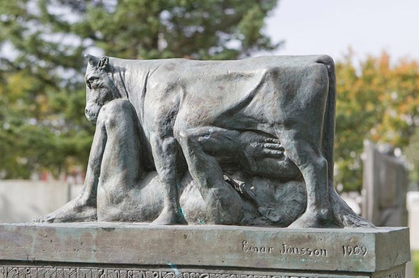 Las 29 estatuas más repugnantes y ridículas de todo el mundo Las 29 estatuas más repugnantes y ridículas de todo el mundo