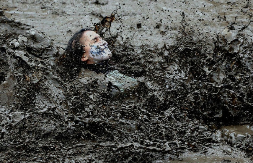 Las competiciones más severas y potencialmente mortales de Tough Guy 2016