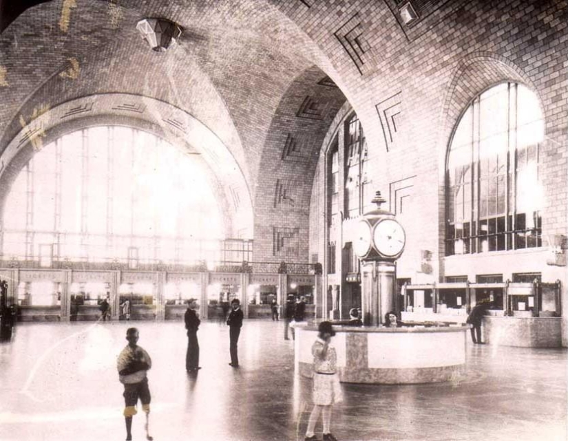 Las estaciones de tren abandonadas más grandes del mundo: Buffalo y Detroit