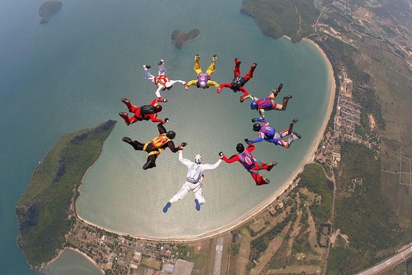 Las figuras más impresionantes del paracaidismo Las figuras más impresionantes del paracaidismo