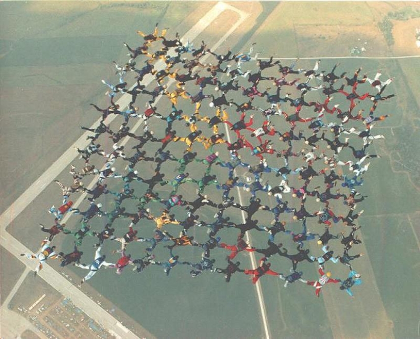 Las figuras más impresionantes del paracaidismo Las figuras más impresionantes del paracaidismo