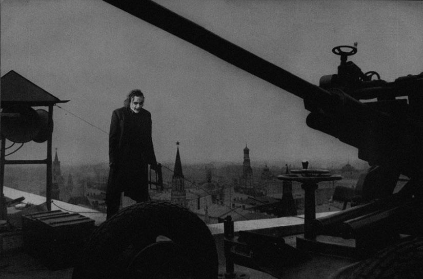 Las fotos históricas adquieren un nuevo significado si les agregas superhéroes