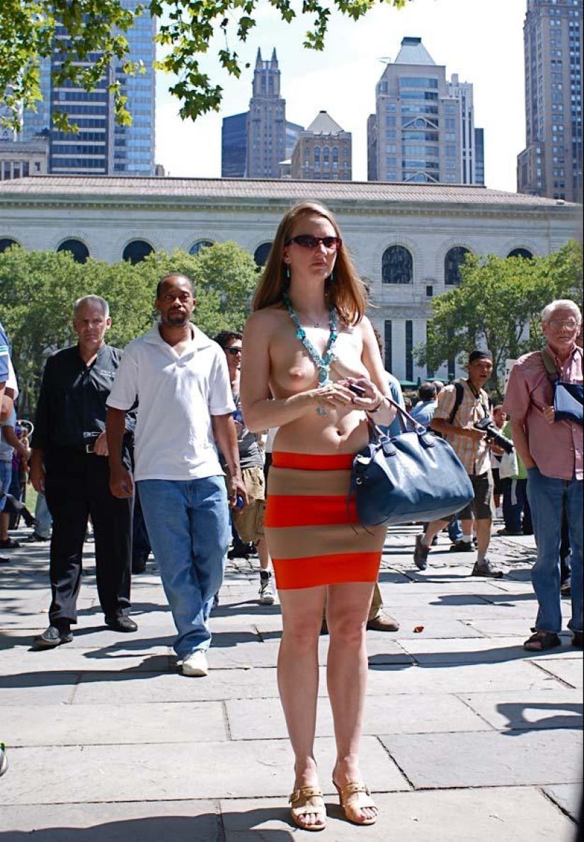 Las fotos más interesantes del Día Nacional del Topless en EE. UU. Las fotos más interesantes del Día Nacional del Topless en EE. UU.