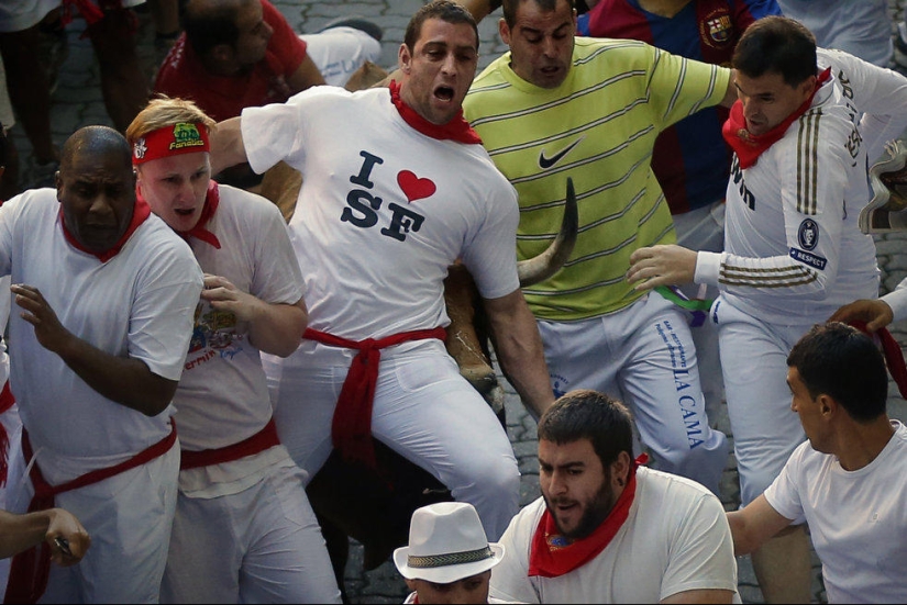 Las imágenes más emotivas de las fiestas españolas San Fermín 2013
