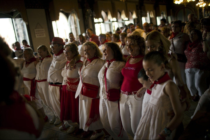Las imágenes más emotivas de las fiestas españolas San Fermín 2013