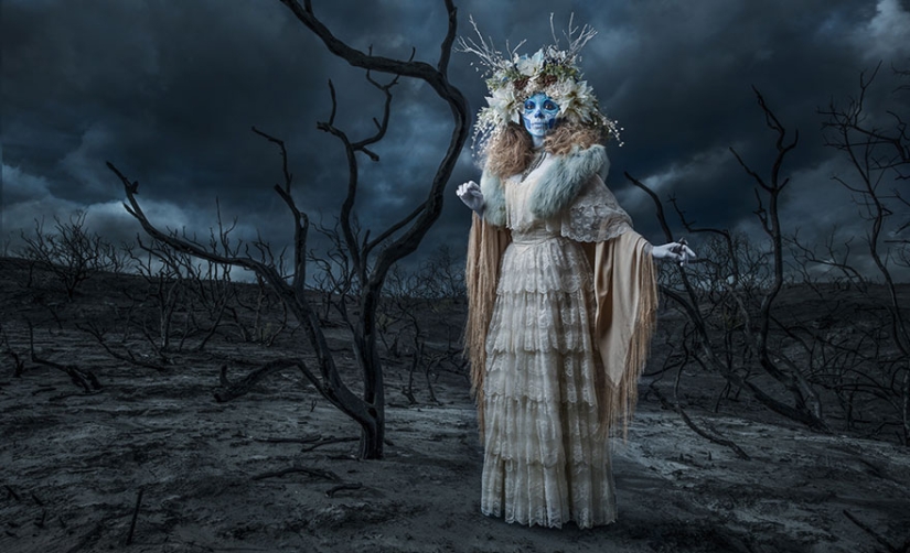 Las Muertas: Deadly Beauties by Tim Tudder