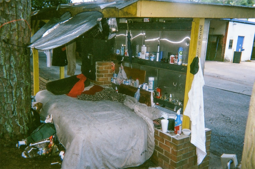 Las personas sin hogar recibieron 100 cámaras para tomar fotografías de sus vidas Las personas sin hogar recibieron 100 cámaras para tomar fotografías de sus vidas